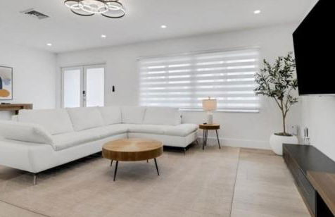 Renovated Modern Home with Big Pool & Ocean Access - Foto 10