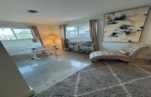 Private heated pool , resort style home , minutes from the beach - Foto 22