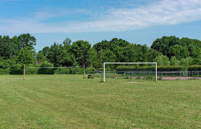 Detached Chalet in Tranquil Dutch Countryside - Photo 10