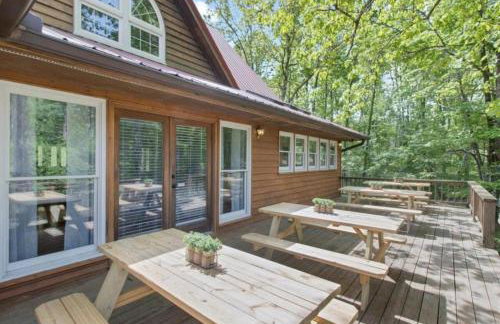 Wooded Retreat with game area and hot tub - Foto 32