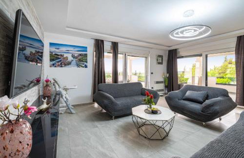 MY DALMATIA - Luxury villa Burra with private pool, jacuzzi and sports court - Foto 4