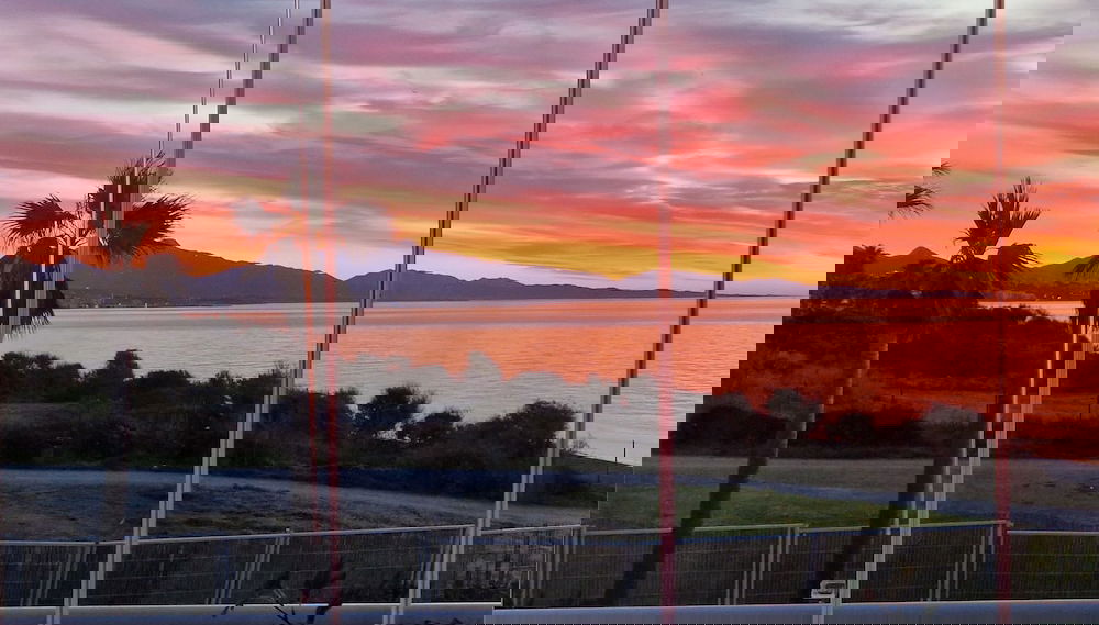 Captivating 2-bed Apartment First Line Beach - Foto 1, Imagen principal