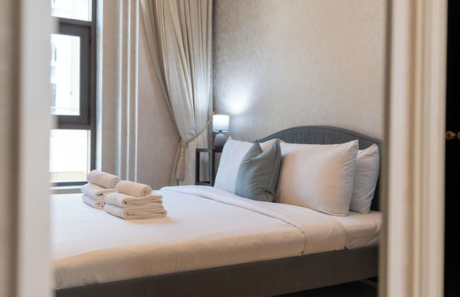 Lux BnB I Souk Al Bahar I Burj Khalifa Views - Photo 12