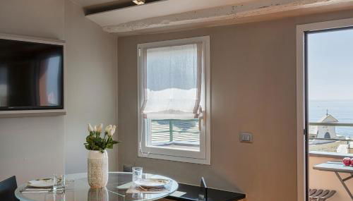 Attico Vista Mare sul Porticciolo di Camogli by Wonderful Italy - Foto 5