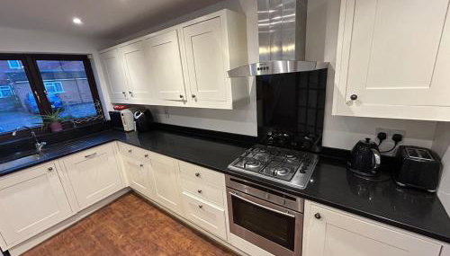 3 bed family home northwood London suburbs - Foto 2