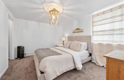 Stylish & Bright 4BR - Close To Whitworth - Foto 35