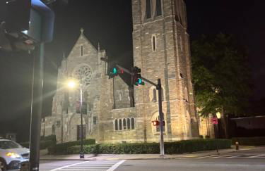 Boston Studio Apartment with Parking, next to Train or Buses, good Neighborhood - Foto 15