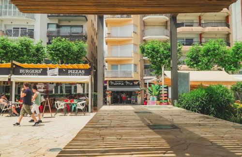 SeaHomes Vacations - Seafront Brand New Apt with PKG - Photo 16