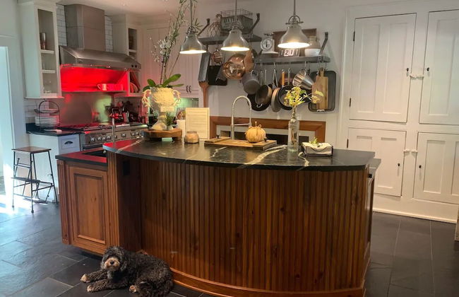 Boyd Harvey Main House And Carriage House 4 Bedroom Home by RedAwning - Foto 31