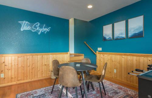 2 Cabins ~ Sleeps 22 ~ 100 Feet Apart ~ Ski in out - Foto 45