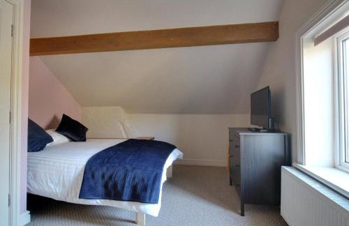 Lovely Hudds home, x4 double bedrooms & parking - Foto 5