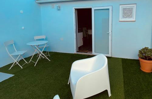 AL BIONDI COMENDA Cozy Home for 2 Pax with Kitchen and Patio - Foto 4