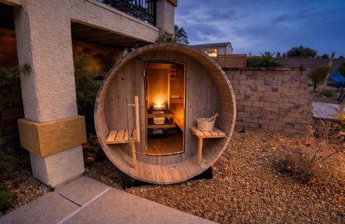 vegas saltwater, a luxury pool villa with 5BR, Spa, wet deck on a half acre lot - Foto 10