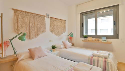 C13 Seaside Málaga with pool and parking - Photo 5