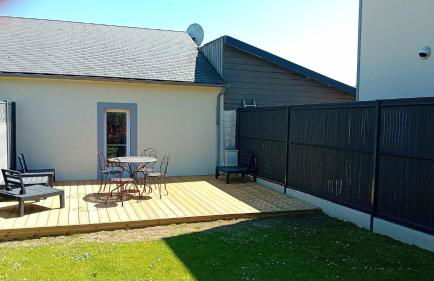 Hortansia apt rénové bien équipé avec terrasse aménagée jardin, parking privé, proche de la mer, près de Port en Bessin et Omaha Beach - Foto 7