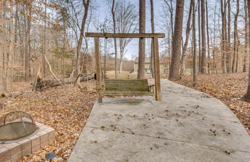 Waterfront Lake Hartwell Retreat with Indoor Hot Tub - Foto 33