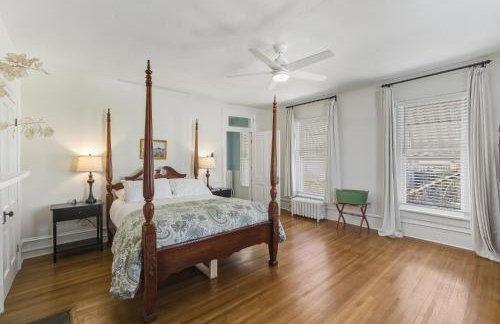 The Ginkgo Home on 5th, Downtown Hinton - Foto 1