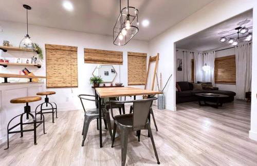 King Bed-Private Yard-Driveway Parking - Photo 15