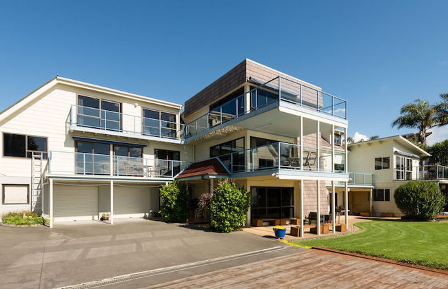 By the Bay Beachfront Apartments - Foto 1