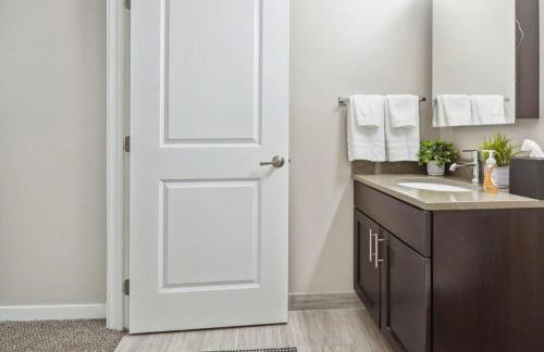 2BR Executive Downtown Apartment by ENVITAE - Foto 44