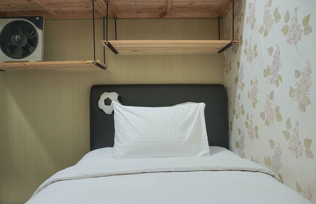 Comfortable 2BR Apartment at Kebagusan City - Foto 1