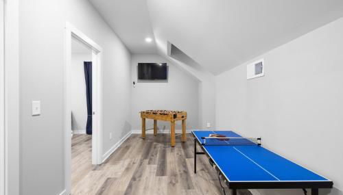 Cozy Lake Cottage W/ Kayaks, SUPs, Pool & Firepit - Foto 3, Game Room