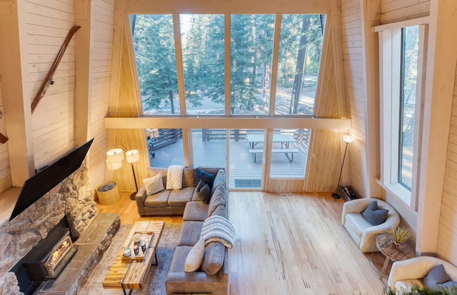 Lundy Bearden Serene Tahoe Retreat With Deck Fireplace and Forest Views - Foto 5