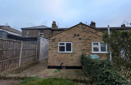 3 BR- King size bed, Netflix, Garden FREE Parking - Foto 46