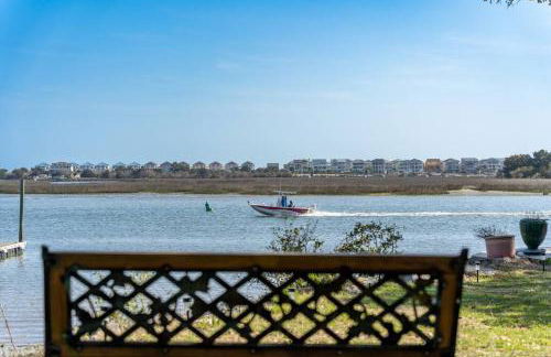 Dolphin Cove - Whole WATERFRONT House with Dock - Foto 39