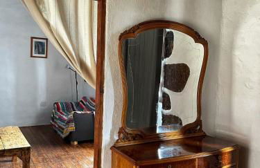 Casa Poesía de El Hierro - Poetry House of El Hierro, situated in the center of El Pinar - Foto 52