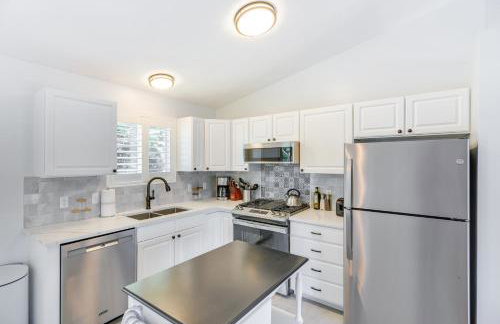 Narragansett Vacation Rental Near River and Beach! - Foto 8