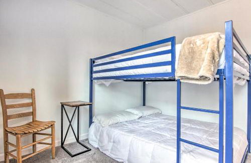 Cozy Asheville Cottage with Grill and Fire Pit! - Foto 22