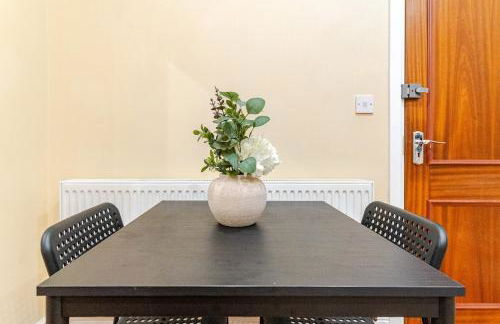 Cozy Modern Flat Walsall Town Centre with Wi-Fi - Foto 6