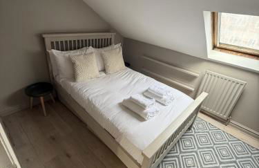 Cosy 4BR house, West Didsbury, bars and restaurants close by, Free Parking, Sleeps 8 - Photo 30