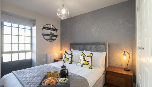 Elliot Oliver - Stylish 2 Bedroom Town Centre Apartment - Foto 2