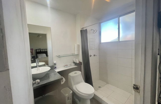 Beautiful Spacious Loft 2 Bedrooms 2 Full Baths 2 car Garage in Downtown - Foto 29