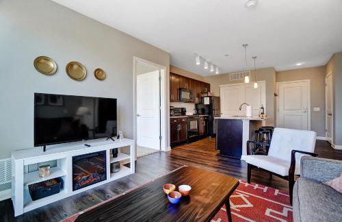 The Urban Oasis Garage Parking Walk-In Shower - Foto 48