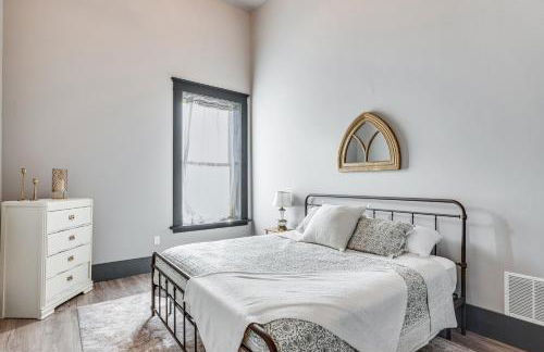 Florence Vacation Rental with Rooftop Deck! - Photo 16