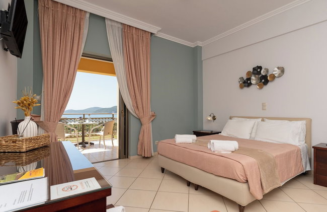 Finiki Plaza - Photo 31