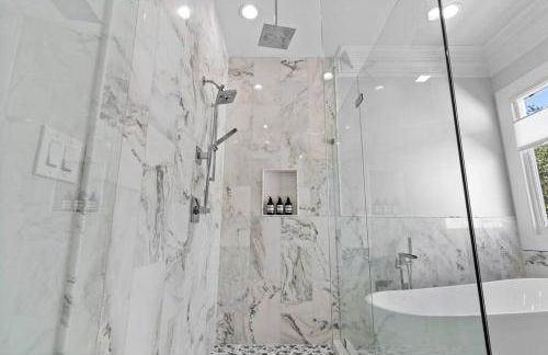 Modern Home Overlooking Downtown - Foto 14