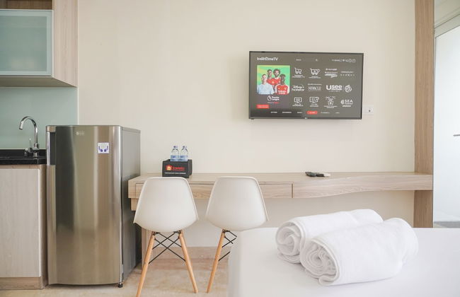 Strategic And Comfy Studio Menteng Park Apartment - Photo 12