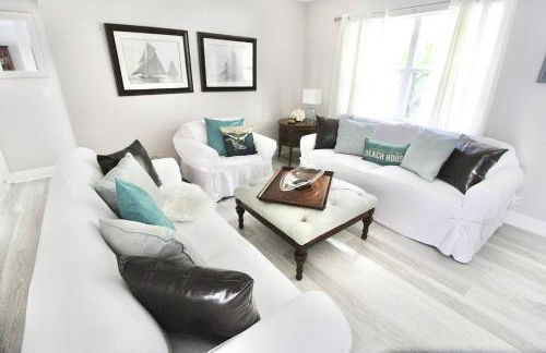 Coastal Village Retreat - Photo 1