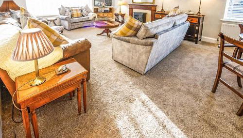 Godre'r Coed - Photo 2