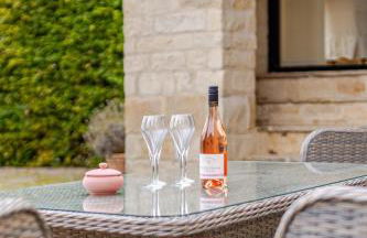 Spacious farmhouse with stunning valley views - Foto 13