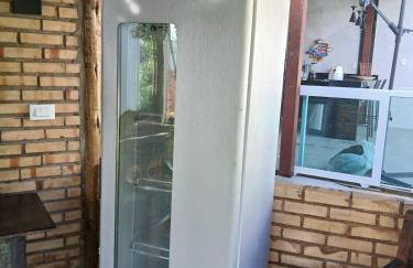 Linda casa com piscina, quiosque e churrasqueira a 150 metros da praia - Foto 6