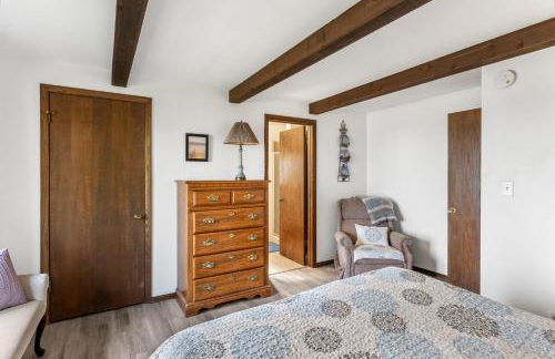 Lily Bay Lodge by Simple Life Rentals - Photo 14