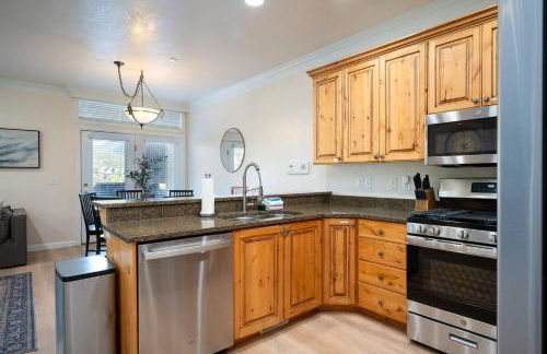 Snowbasin Lakehouse LS27 Ski Getaway Hot Tub - Foto 61