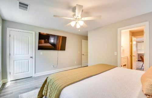 Walk to Main St and River Downtown Helen Condo - Foto 14