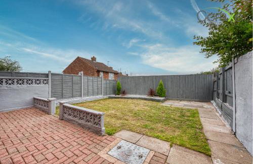 3 Bedroom Blissful Living for Contractors and Families by Coraxe Short Stays - Photo 43