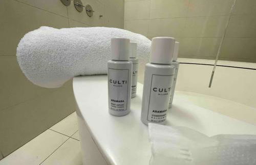 Town Suites - Photo 15